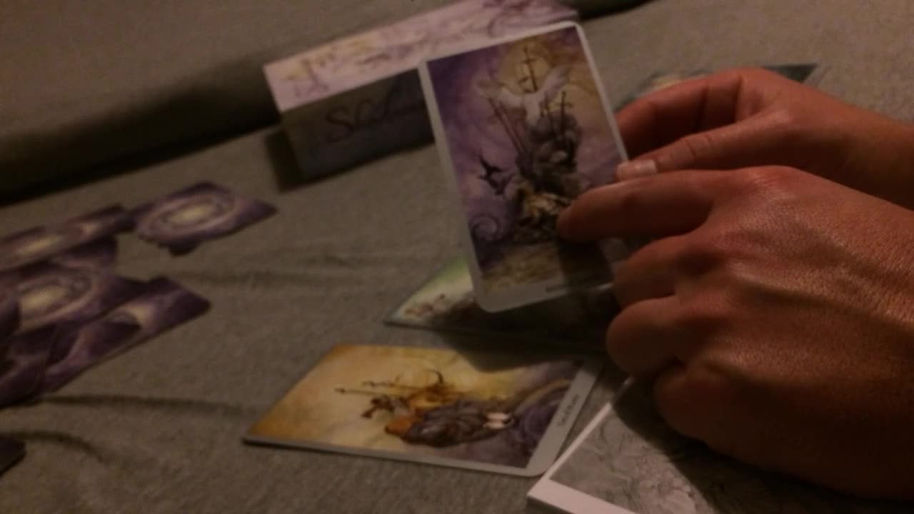 Hollywood card reading