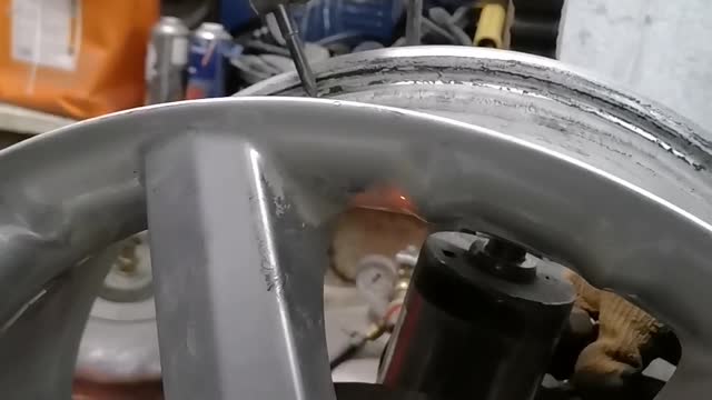 How to align a light-alloy car disc