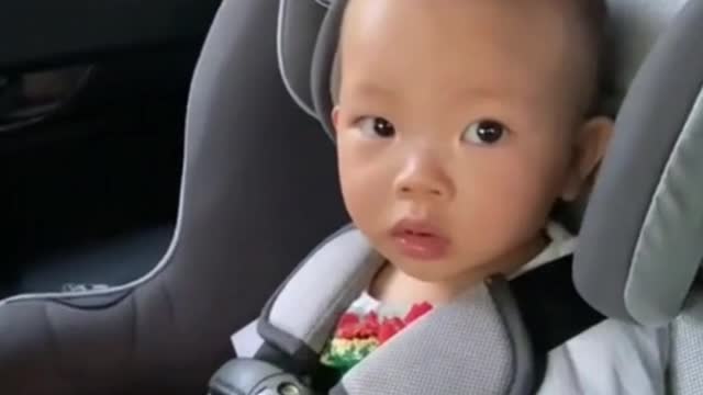 Omg funny reaction 🤣 #baby #babies #baby #lmao #funnyy babies #fart #niceworldfordumasses #laugh