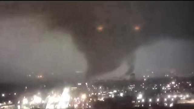 Tornado atravessa Nova Orleans