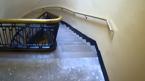 5191CHOB05Stair3_2021-01-06_11h40min03s183ms.mp4