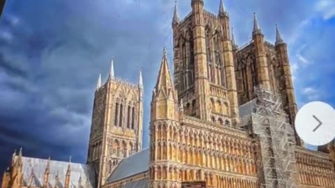 L'ENTUSIASMO DI CHI COLLEGA I PUNTINI- GESU' E MARIA MADDALENA - CATTEDRALE LINCOLN