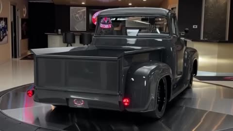 1956 F100 FORD (RESTORED)