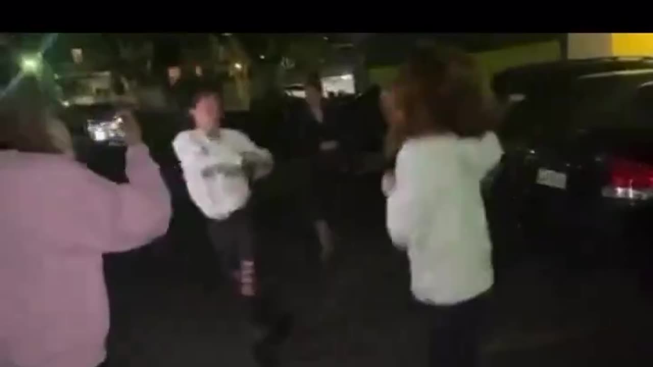 bad quality but some junkies fighting over a man🤣🤣 #fight #fightvideo #australia #Girlfights