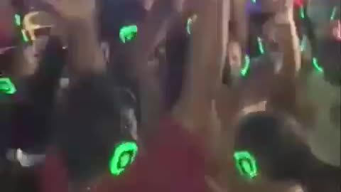 Headphone rave