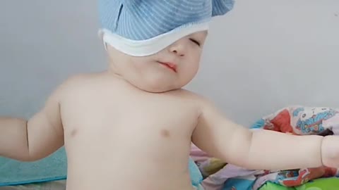 Baby changing clothes and found different