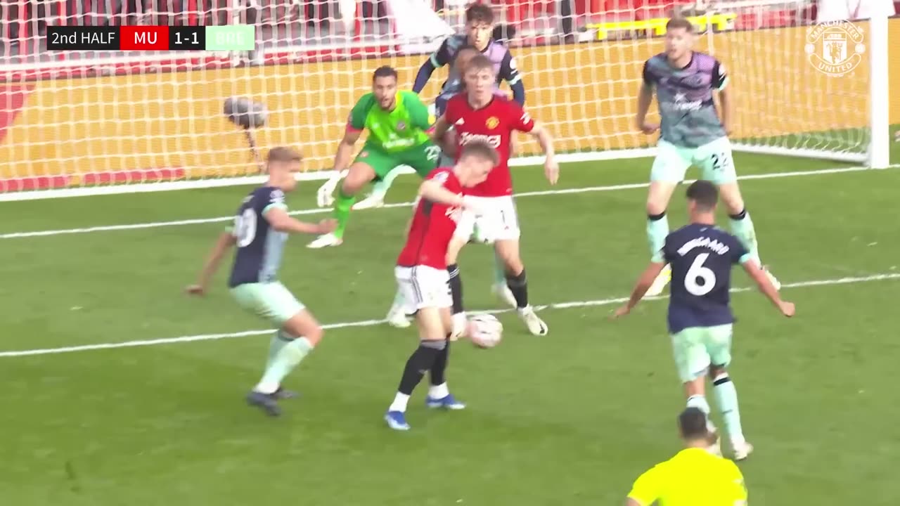 SUPER SCOTT McTOMINAY 🤩 | Man Utd 2-1 Brentford | Highlights