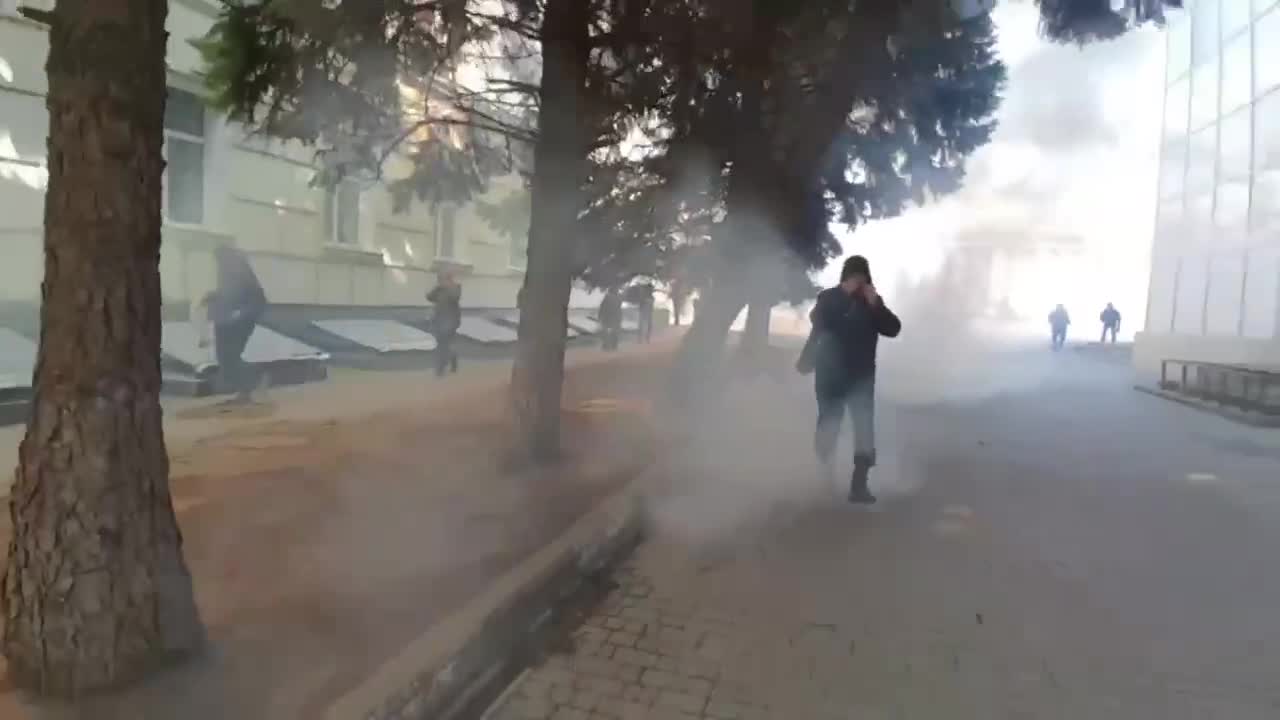 In Kherson,Tear gas to break up a rally