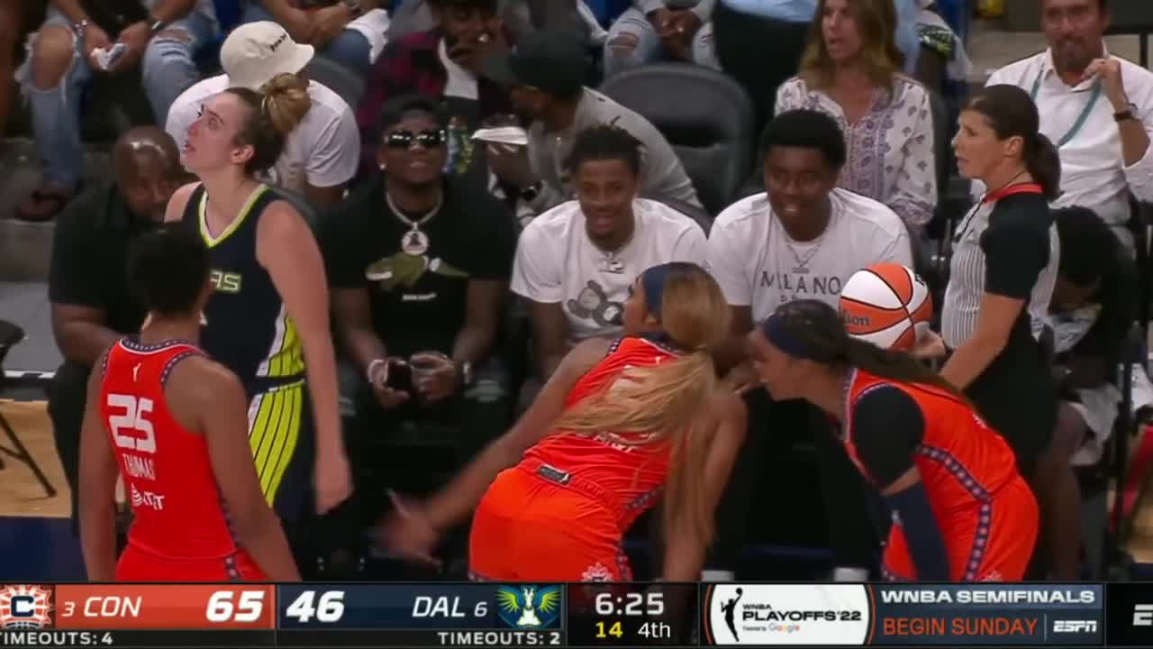 JA MORANT LAUGHS AT WNBA FIGHT! HE MADE EYE CONTACT & MOCKED THEM LOOL!