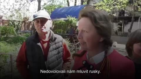 Britský novinář Graham Phillips se ptal obyvatel Mariupolu co si myslí o pluku Azov