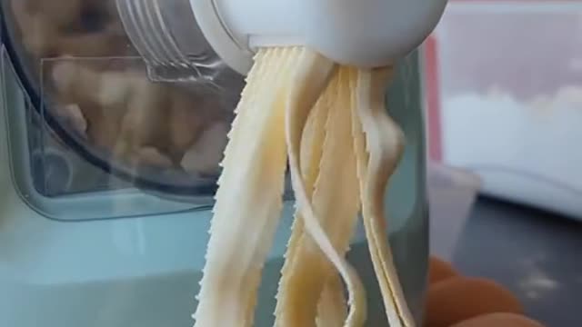 Making Pasta with the new Philips Pasta and noodle maker