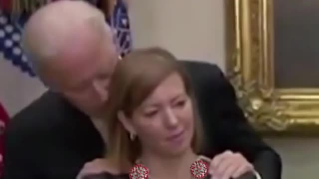 Turn the volume up!😁😂 It's what pedojoe does best!