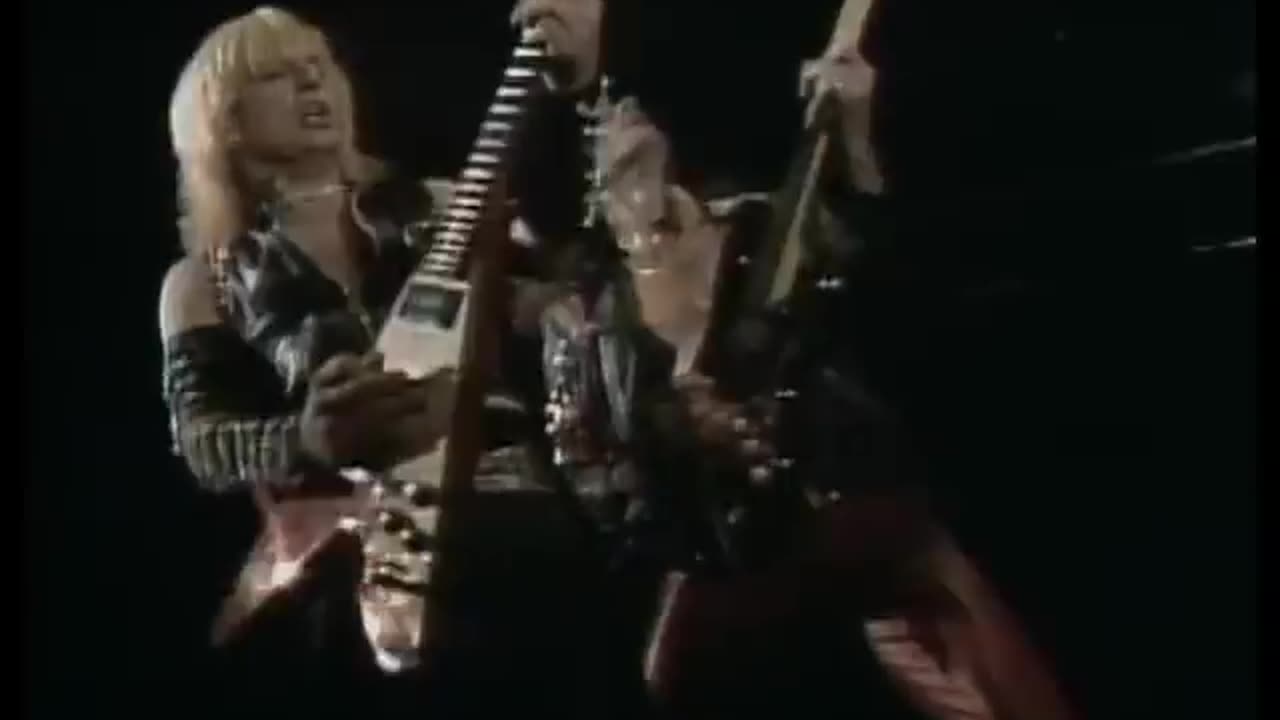 Judas Priest - Breaking The Law | (Live Vengeance '82)