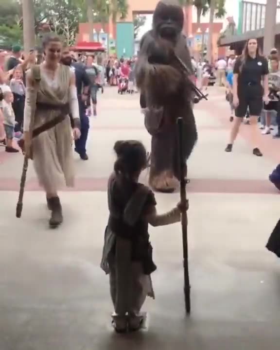 When a little girl meets the actors from star wars