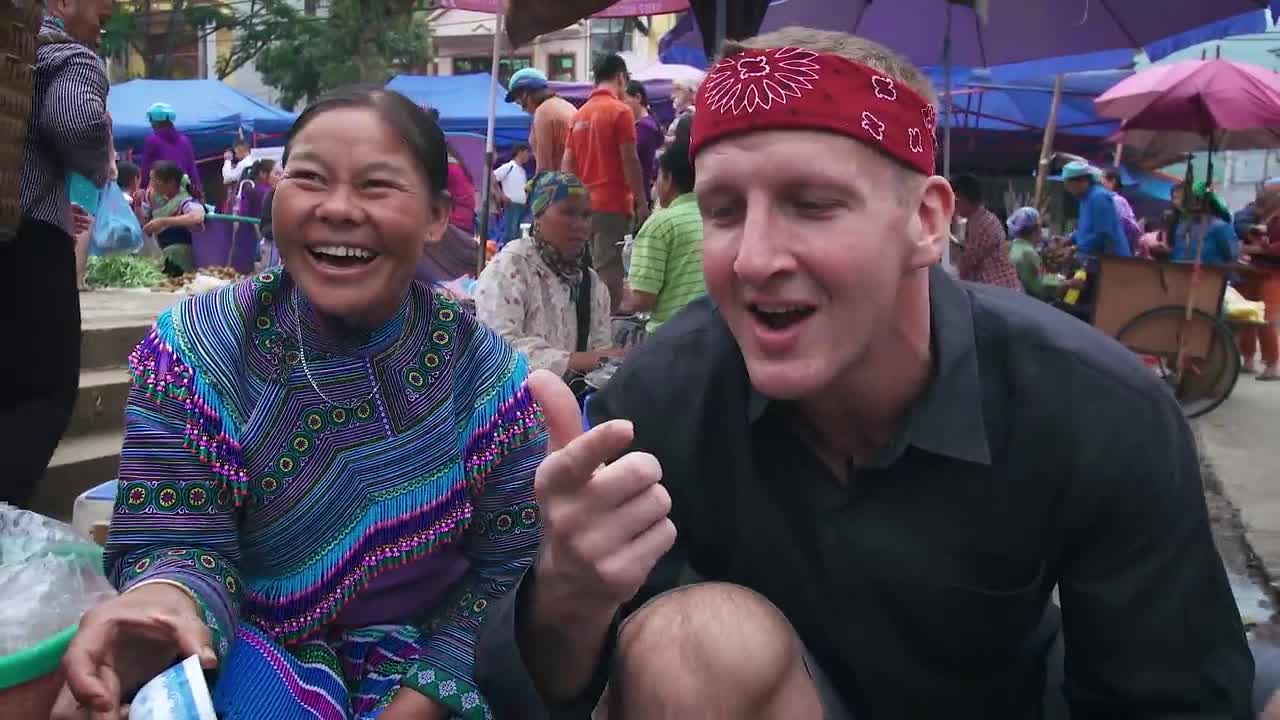 RARE Vietnamese Mountain Food in the Most Colorful Market in the World! - Bac Ha Market-10