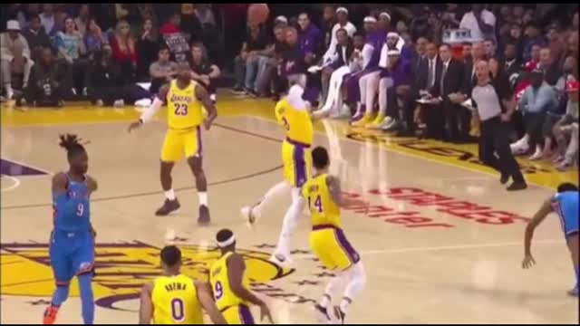 LeBron James dunk