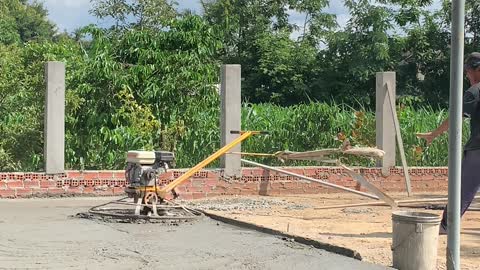 Machine Spins Circles in Wet Cement