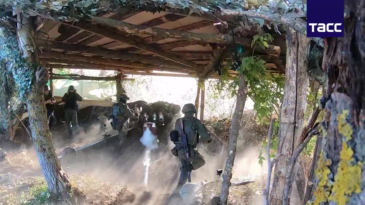 Combat work of anti-tank 100-mm Rapira guns of the ZVO in the Kupyansk area.