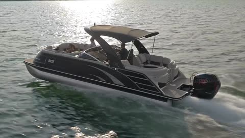Bennington Pontoon Boats Reviews | 30+ Models For 2018