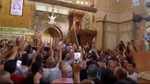 A very angry crowd in the "holy" Al-Aksa mosque
