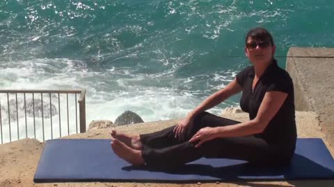 Prof. Juliette demonstrates the famous Longevity Table in Nice