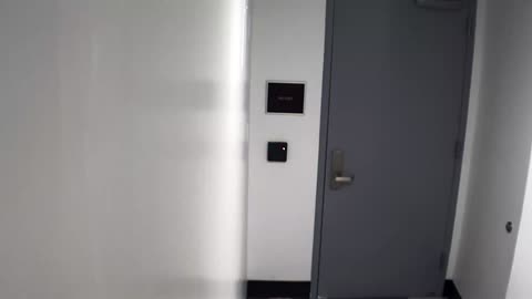 6144RHOBG2G201ABStairwayLobbyEntry_2021-01-06_20h40min03s177ms.mp4