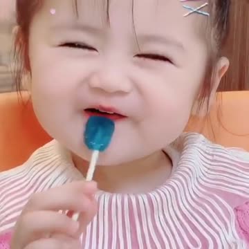 I eat candy but look so cute