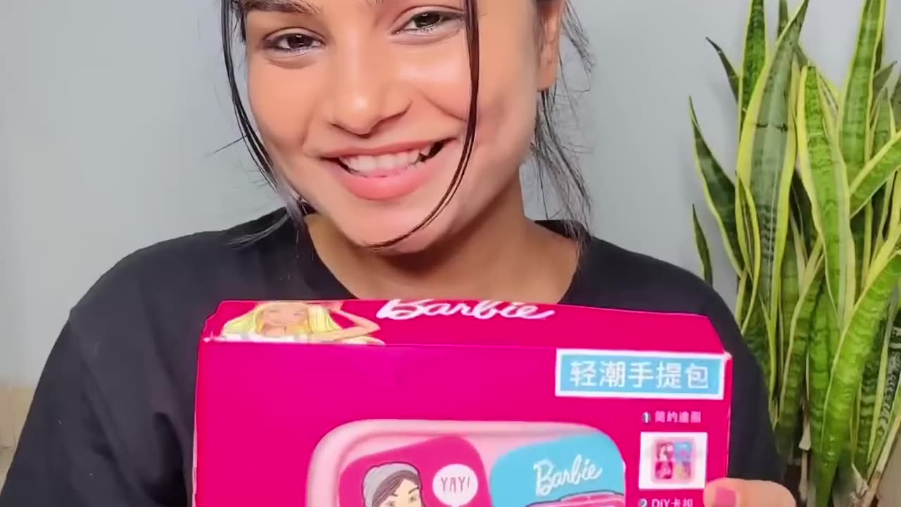 Unboxing Surprise Box😱 #crafteraditi #youtubepartner #shorts #unboxing #ASMR