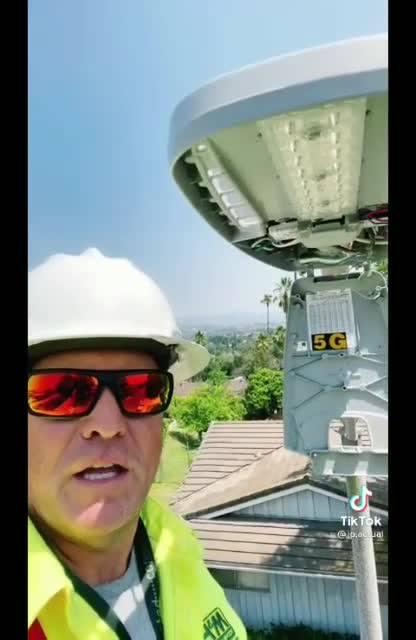 streetlights 5G luces de calle 5G