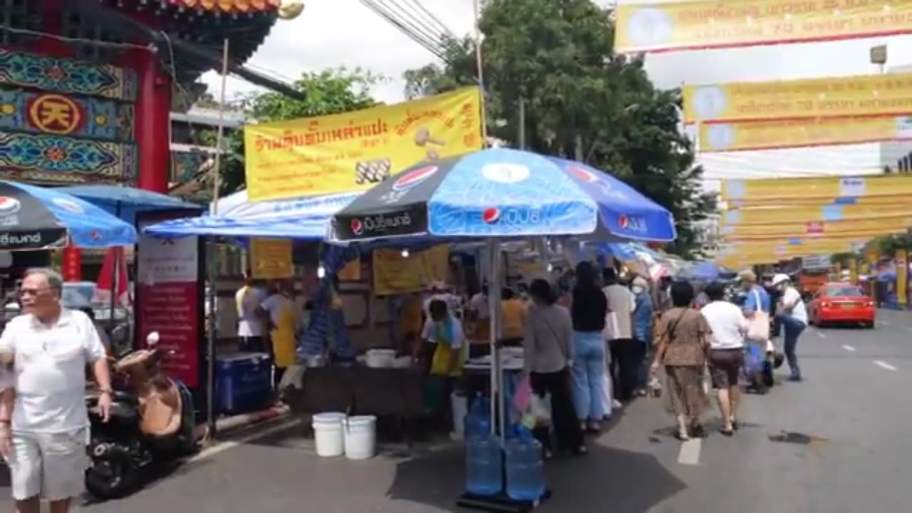 Thai Street Food Like You've Never Seen Before – Get Ready to Be Amazed!