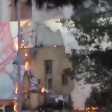 Protesters in Kerman, set fire to Soleimani's billboard