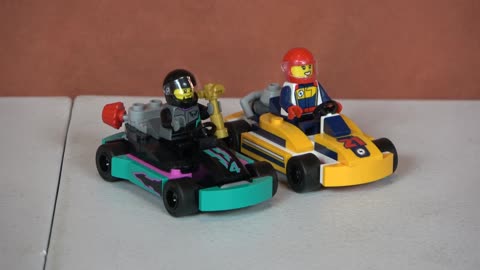 Lego 60400 Go Karts and Race Drivers Set Review