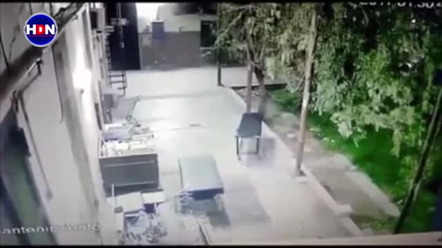 Gosht Caught in Hospital Corridoor cctv camera