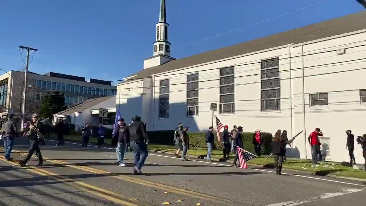 Antifa vs. Trump supporters brawl breaks out