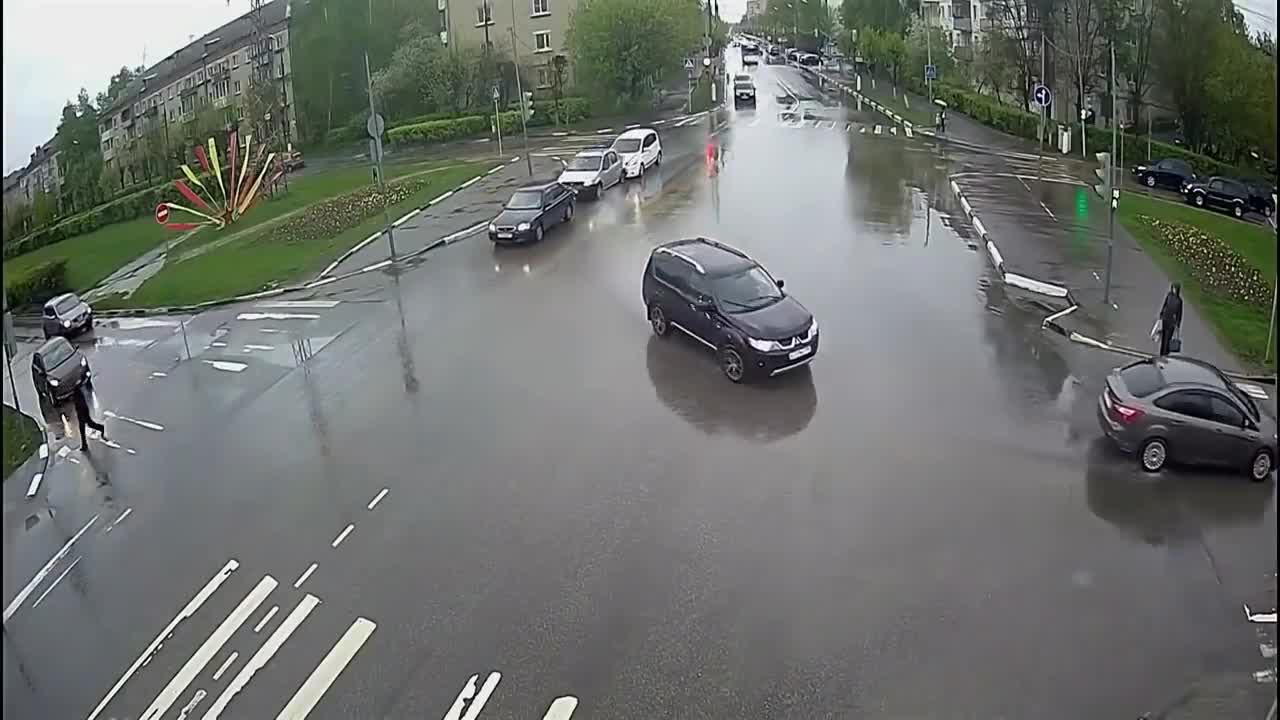 How Not To Drive Your Car /STUPID Driving Skills