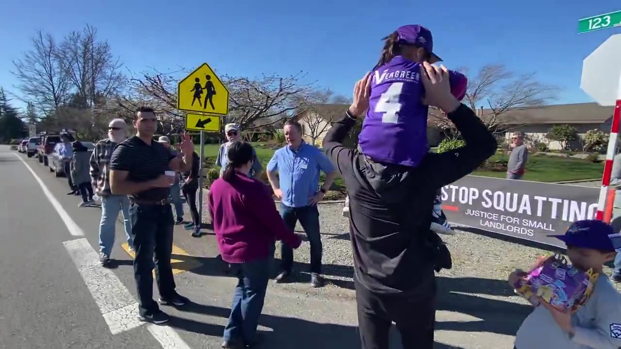 BREAKING: Huge neighborhood protest about to begin in Bellevue.