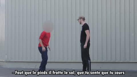 Bodybuilder VS Faux Coach (il le soulève comme un altère)