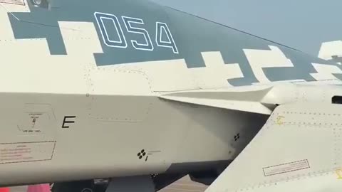 Russia defends its fighter despite failure at China Airshow