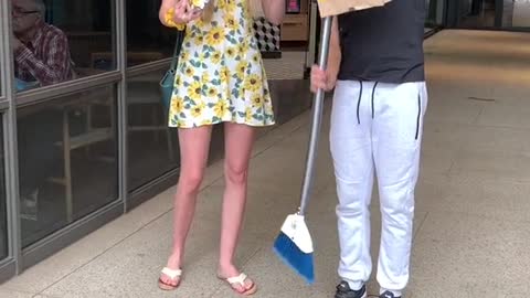 The boy turned magic on the spot to help the beauty, the beauty was surprised