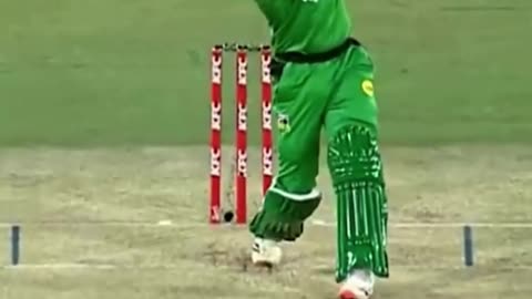ATTITUDE - LONGEST SIX with NO LOOK | Hold the POSE_BIG Six #cricketlegends #cricket #cricketlover