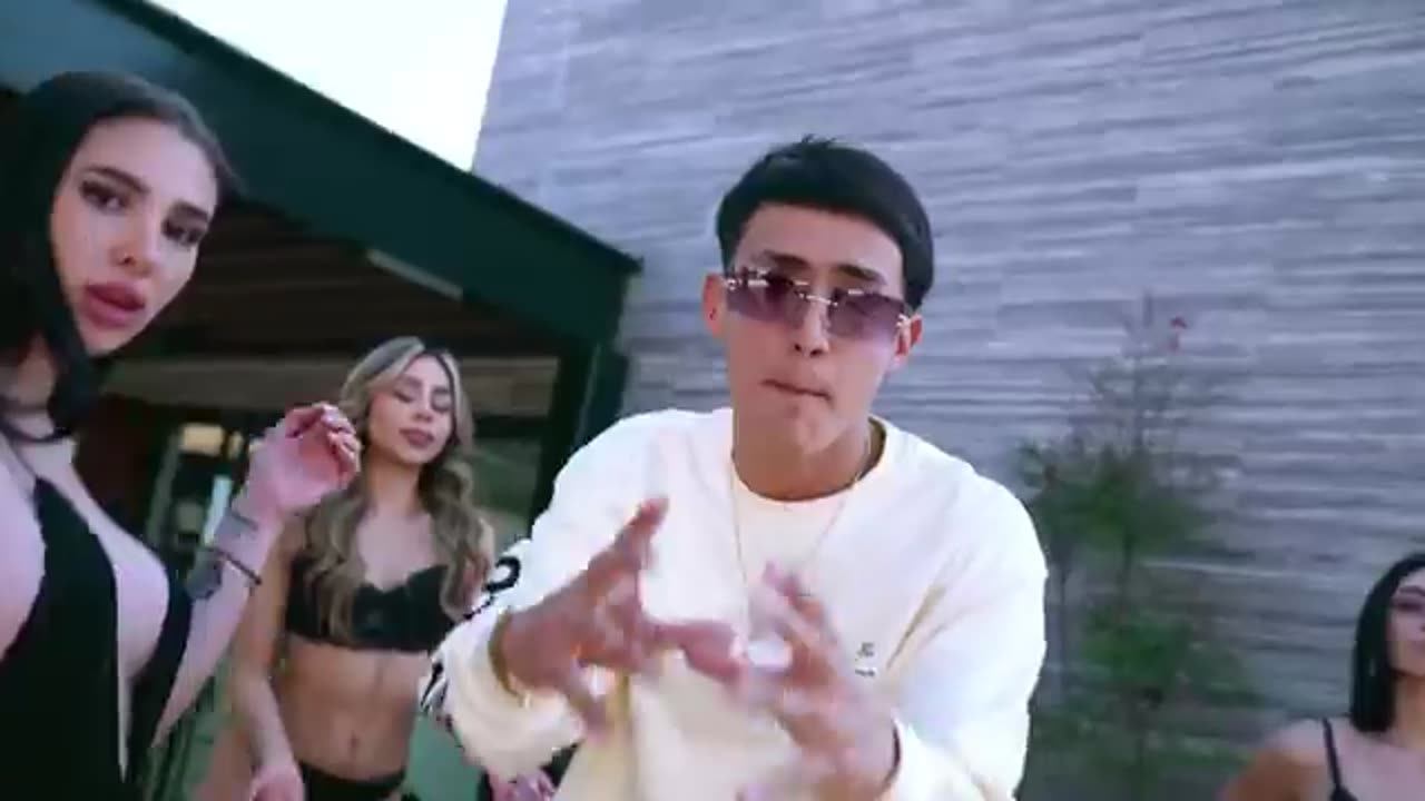 Yng Lvcas & Peso Pluma - La Bebe (Remix