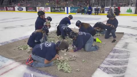 An Arena In South Dakota Is Holding A "Dash For Cash"