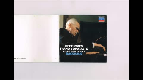 Beethoven - Piano Sonata No.18 Backhaus