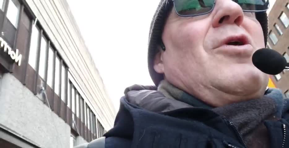 Andliga attacker utanför Gallerian Krämaren i Örebro 9 Febr. 2022