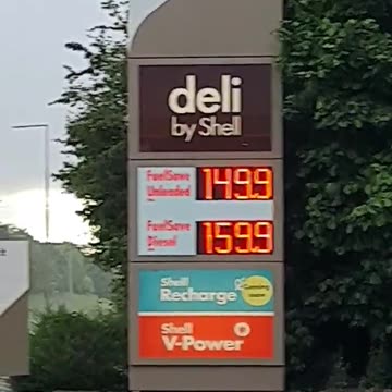 Prezzo carburanti in Inghilterra STATO EXTRACOMUNITARIO a MAGGIO 2024 DOCUMENTARIO diesel 1.60 benzina 1.50 prezzi in sterline inglesi,in euro benzina 1,76 diesel 1,87 dove i poveri inglesi guadagnano meno dei ricchi lombardi in MERDALIA💩