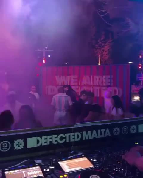 Culoe De Song live in his ELEMENT in Malta
