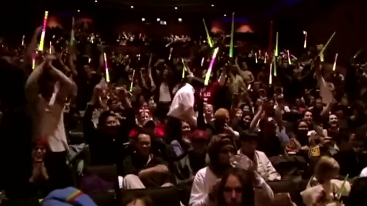 Star Wars fans react to the midnight premiere of The Phantom Menace, 1999