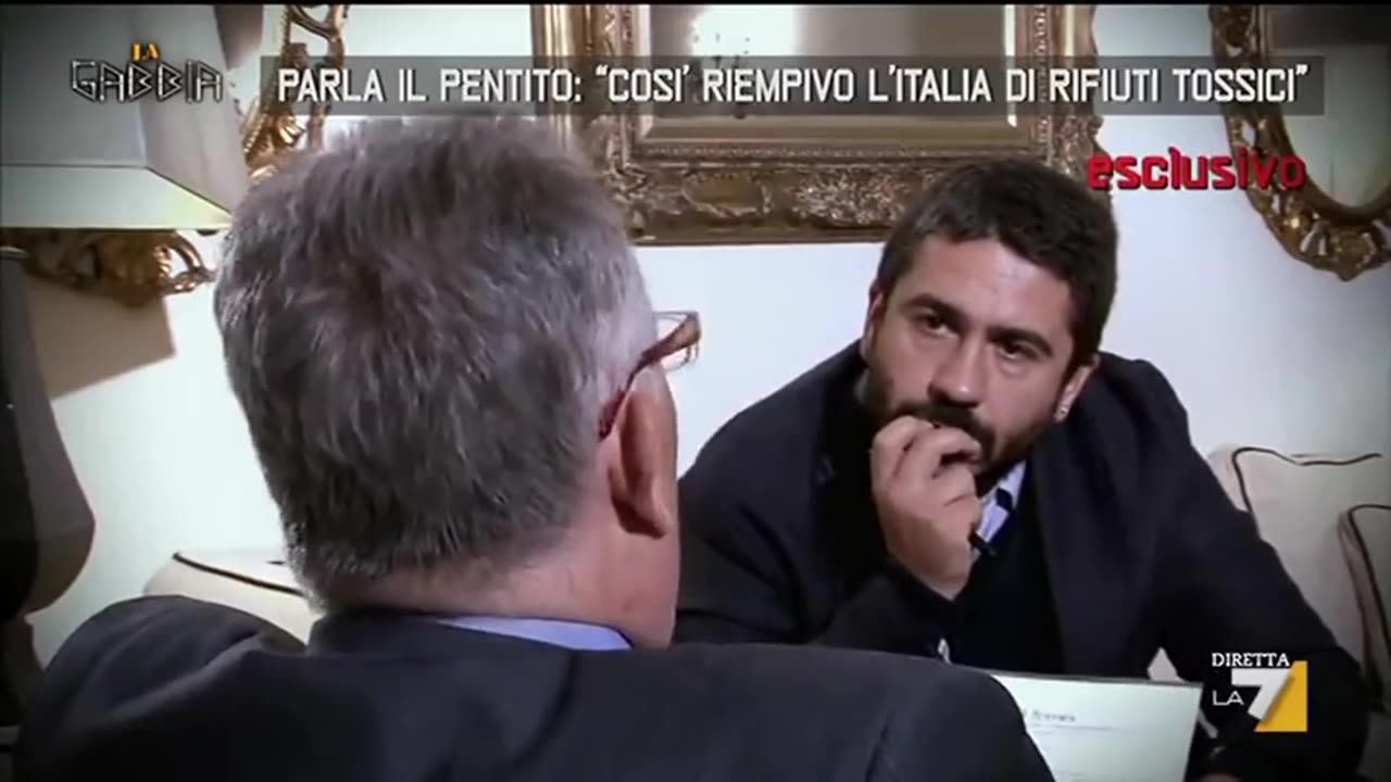 Parla il pentito Perrella: “Così riempivo l'Italia di rifiuti tossici” DOCUMENTARIO Parte dei rifiuti viene sotterrata in cave abusive,già oggetto di reati ambientali.Nel nord Italia è stato accertato l'uso di fanghi tossici come fertiliz