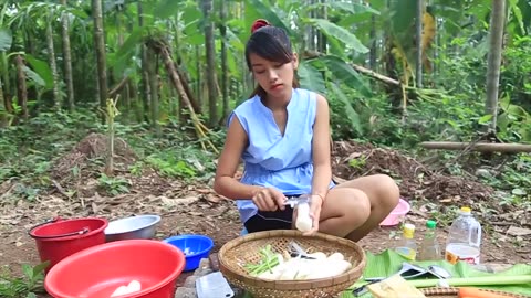 SEXY GIRL COOKING IN WILD