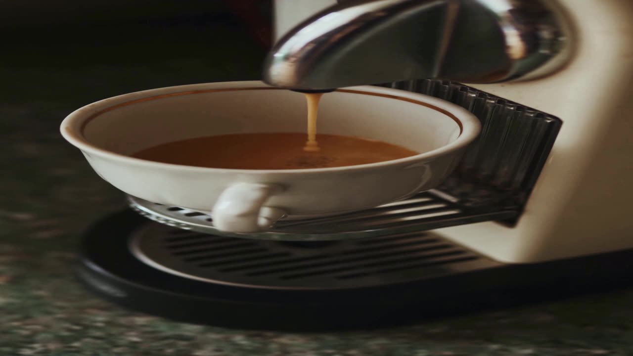 Calming Soothing sounds of Coffee Brewing in the Morning ASMR